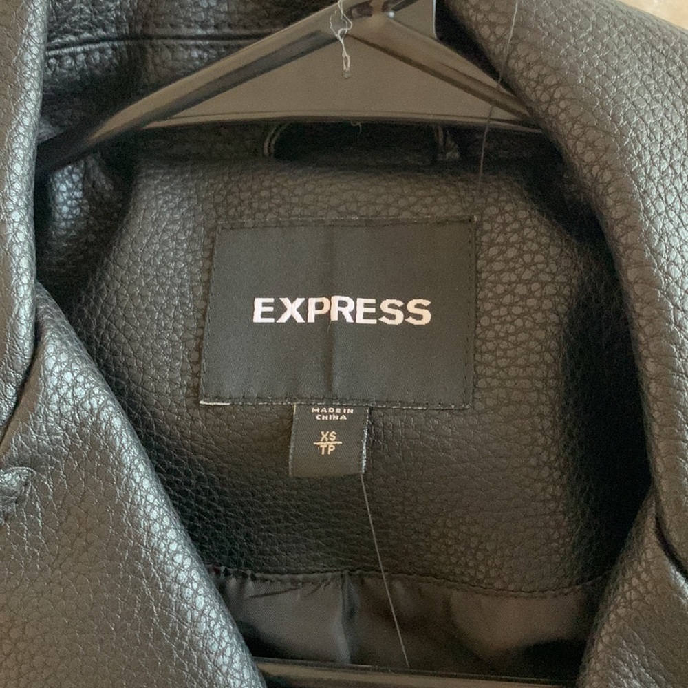 Express faux leather black jacket XS BRAND NEW - Picture 3 of 3